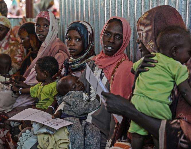 Displaced Sudanese women and children at MSF's clinic in Zamzam camp, Sudan.