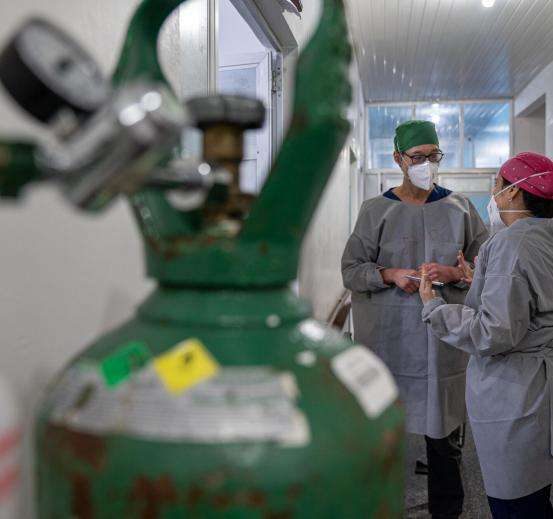 Caring for patients in Tefé